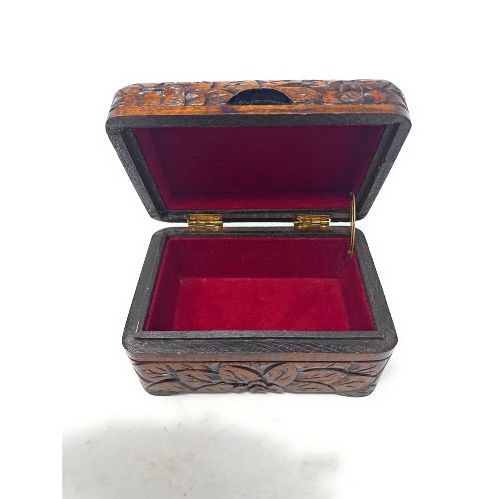 Vintage‎ Hand Carved Camphor Wood Jewelry Box Trinket Chest